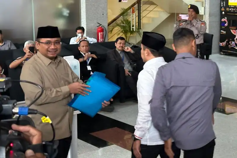 Mantan Menteri Agama Yaqut Cholil Qoumas Tiba di Gedung Merah Putih KPK