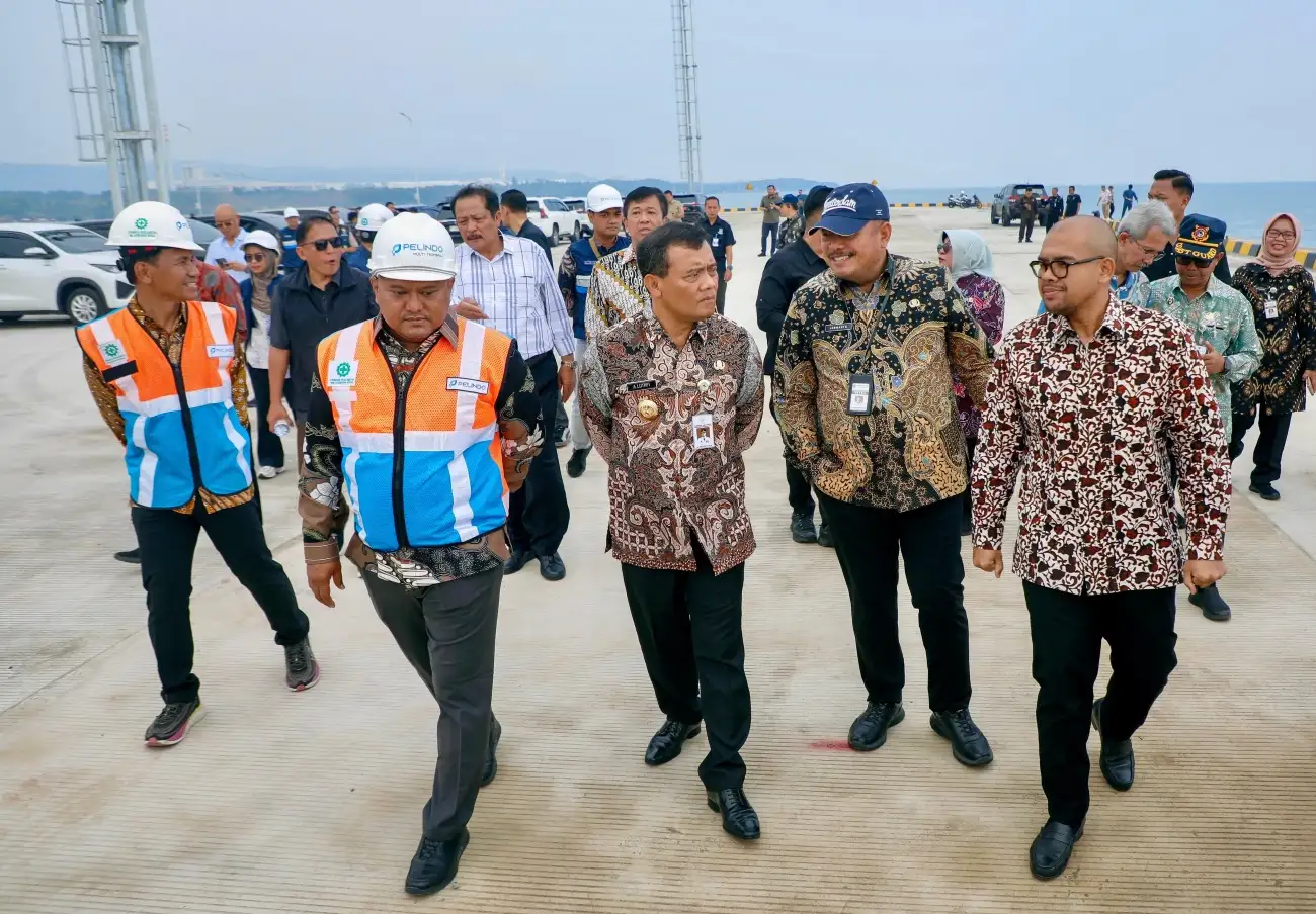 Pelabuhan Batang Siap Operasi, Ahmad Luthfi: Efisienkan Bongkar Muat Barang KTIB