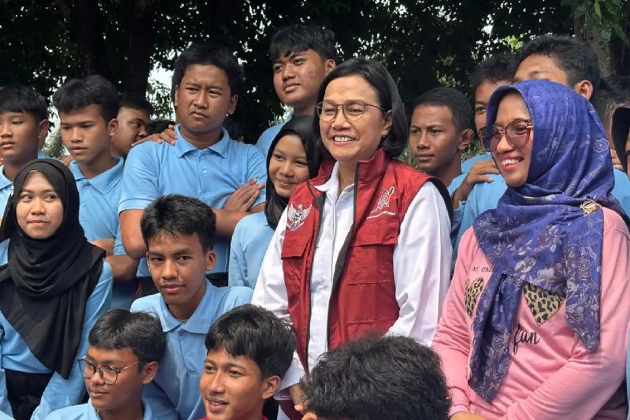 Menkeu Ajak Siswa Sekolah Rakyat Peduli dengan Negara