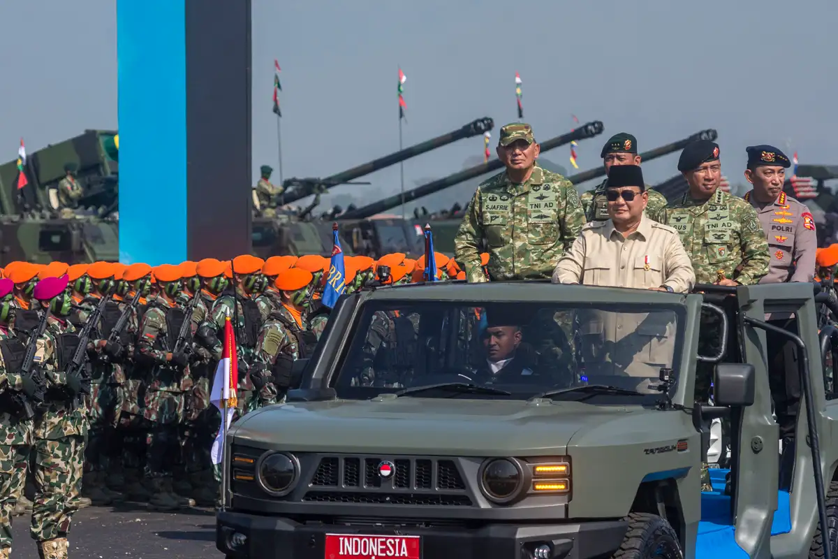 Presiden Prabowo Hadiri Upacara Gelar Pasukan & Kehormatan Militer di Batujajar
