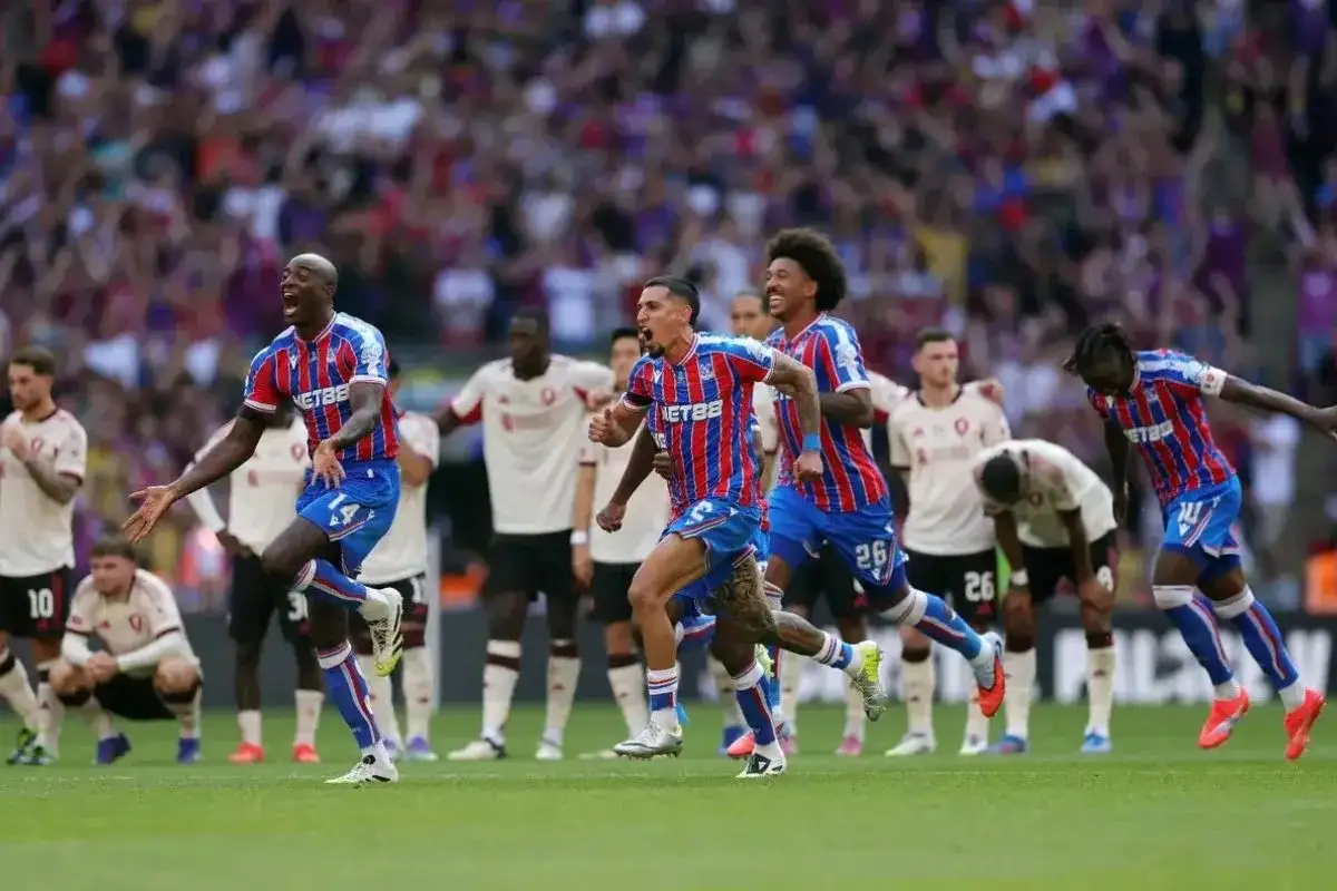 Liverpool Tumbang! Crystal Palace Juara Community Shield Lewat Drama Adu Penalti