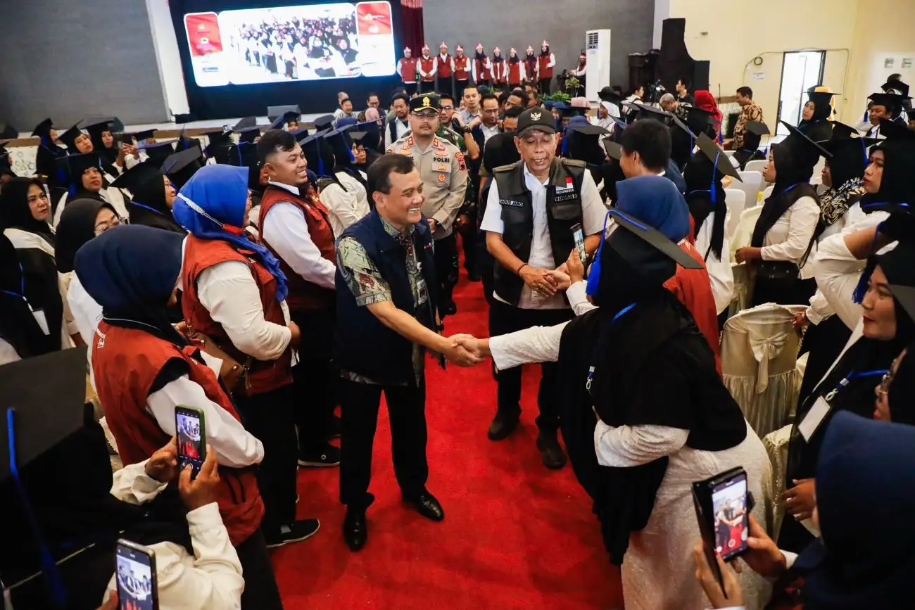 Gubernur Kerja Keroyokan, Pengentasan Warga Miskin Jateng Terbanyak di Indonesia