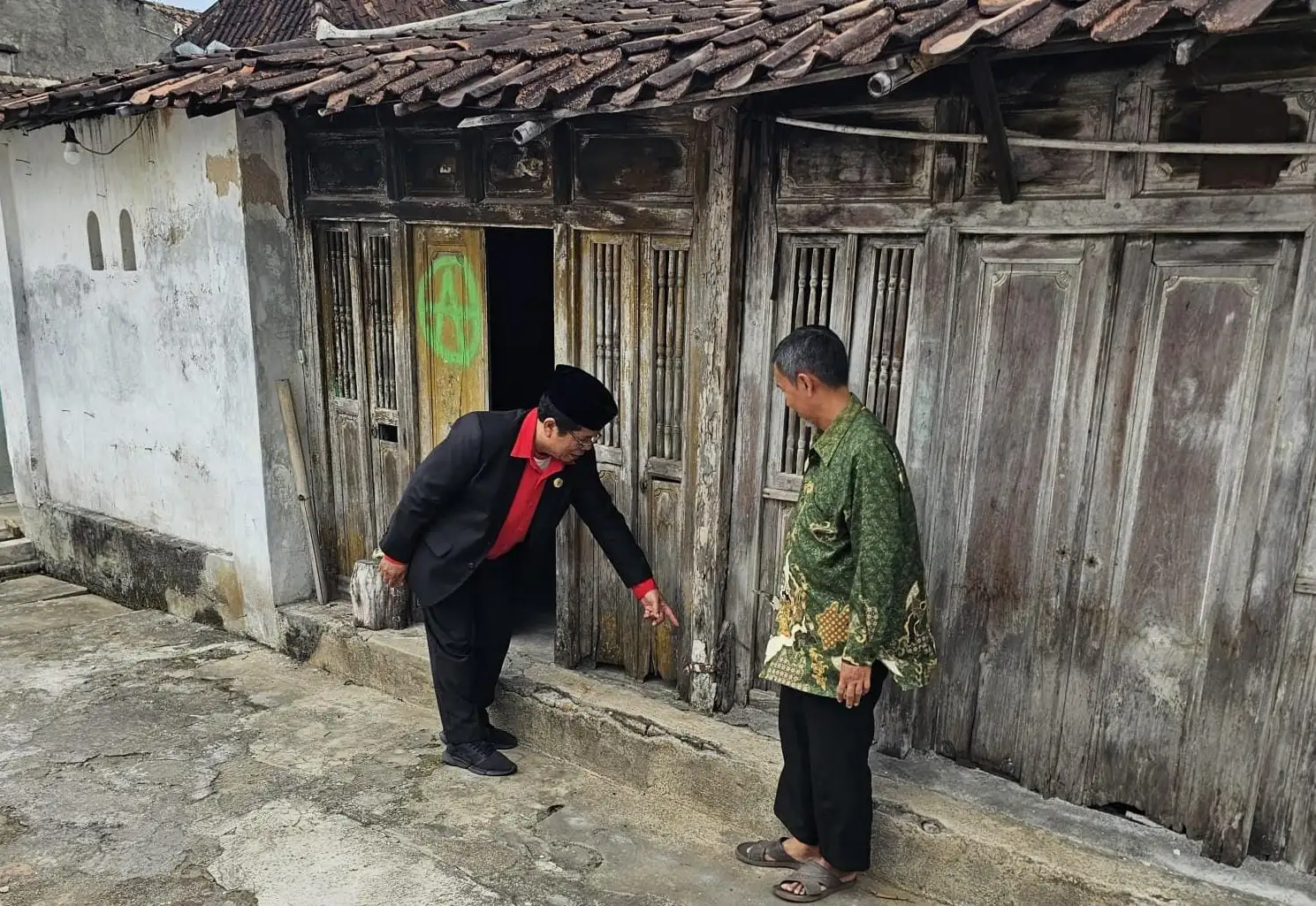 Seusai Cek Langsung, FPDIP DPRD Solo Usulkan Rehab Rumah Pahlawan Slamet Riyadi