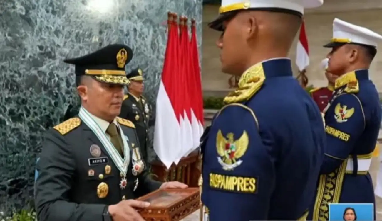 Kasetpres Lepas Bendera Pusaka-Teks Proklamasi dari Monas