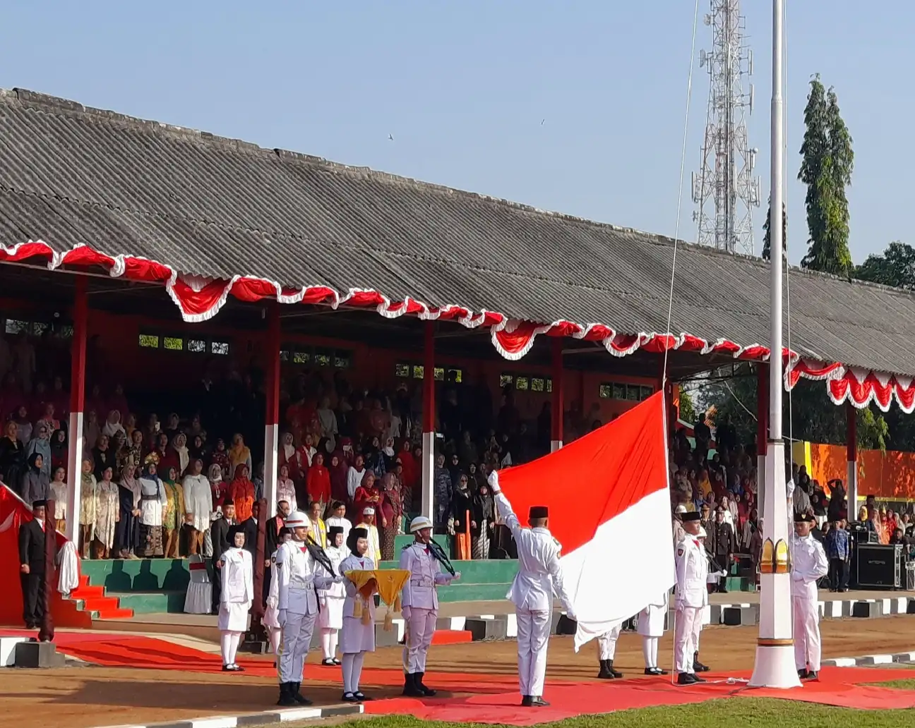 Upacara HUT ke-80 RI di Stadion Taruna, Paskibra Tampil Memukau