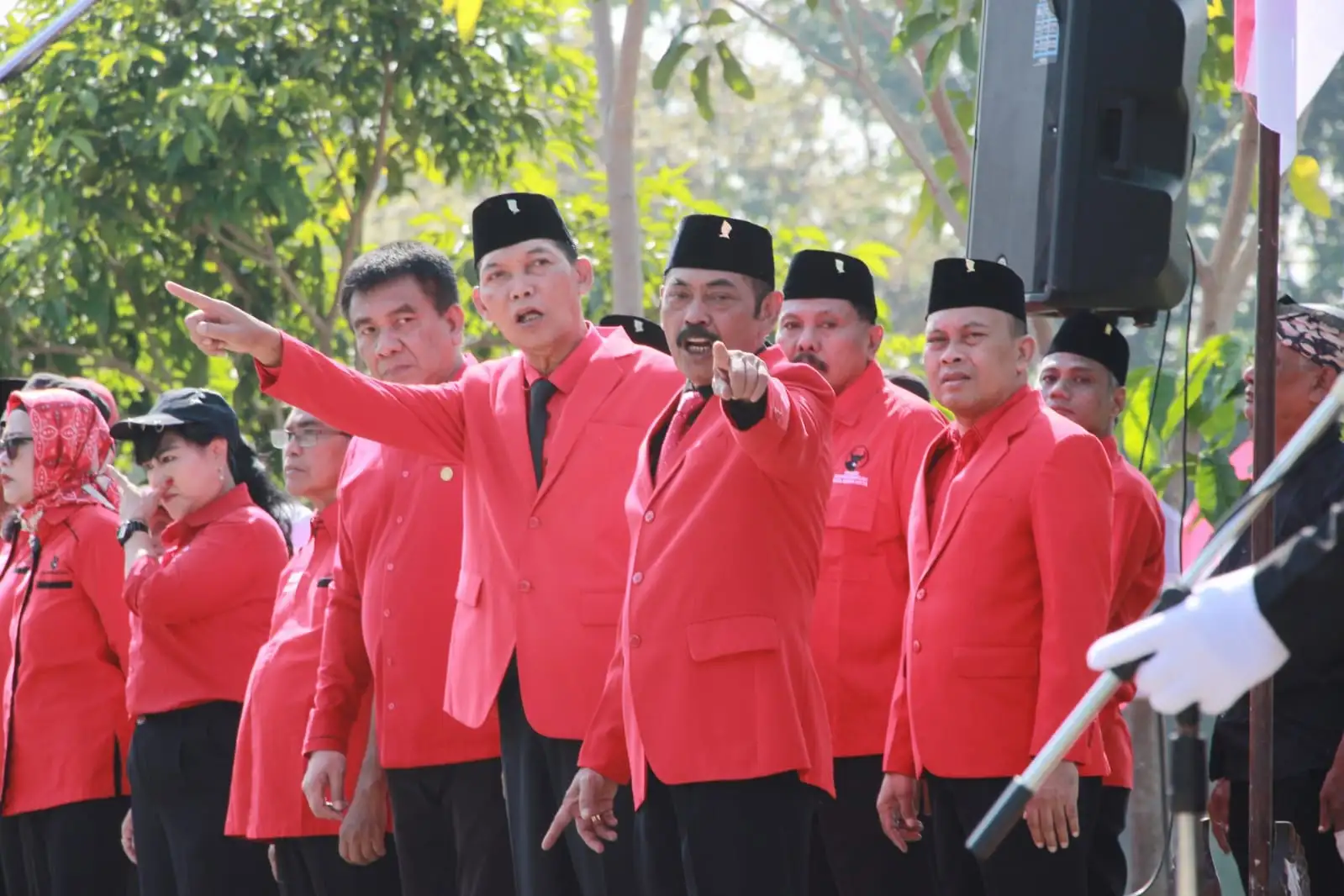 Pimpin Upacara HUT ke-80 RI, Rudy Minta Kader PDIP Solo Turun ke Bawah