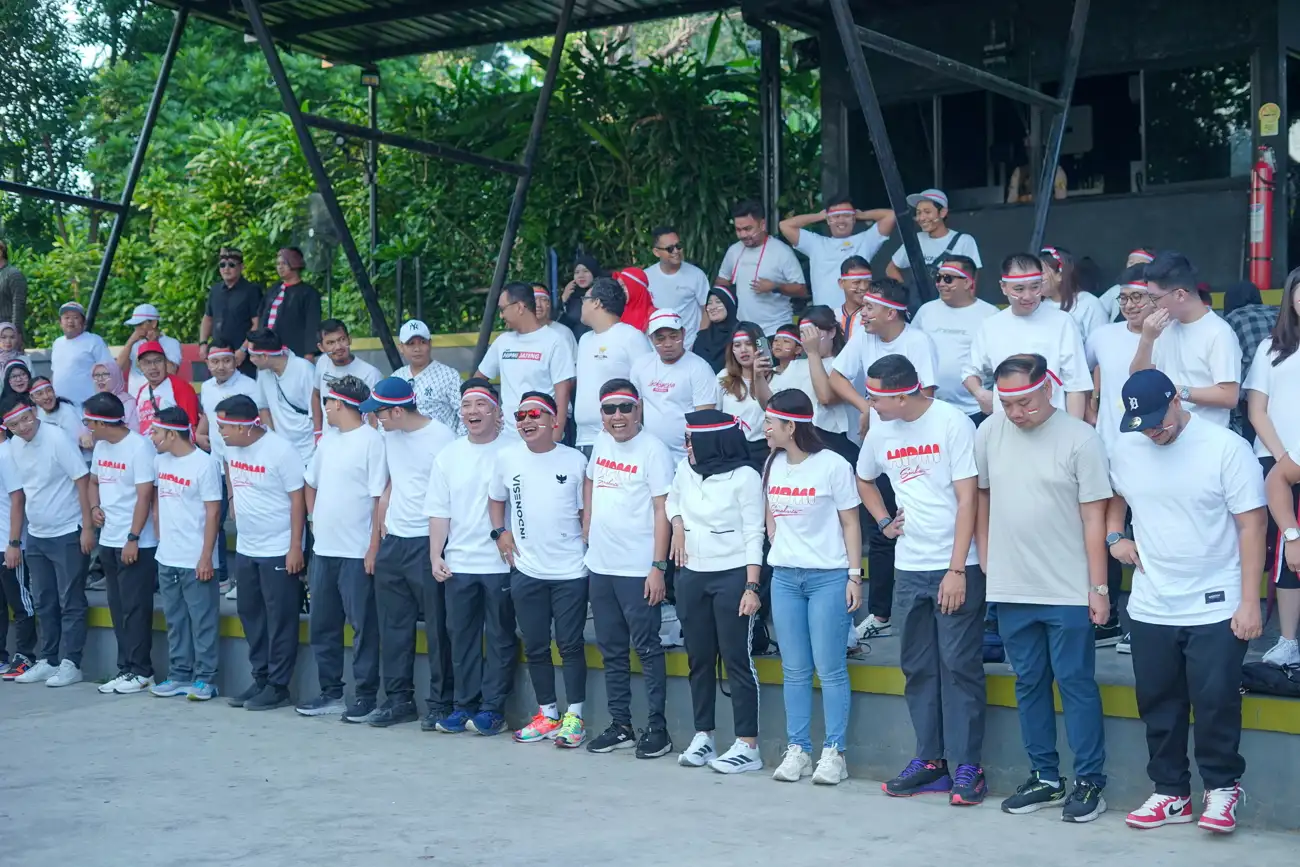 Hipmi Solo, JCI, dan FOSR Gelar Upacara HUT RI di Solo Safari