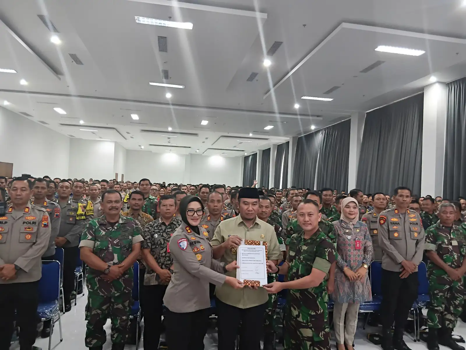 Ikrar Kawal Program Presiden, Ratusan Polisi Tentara dan Kades Sragen Gelar Apel