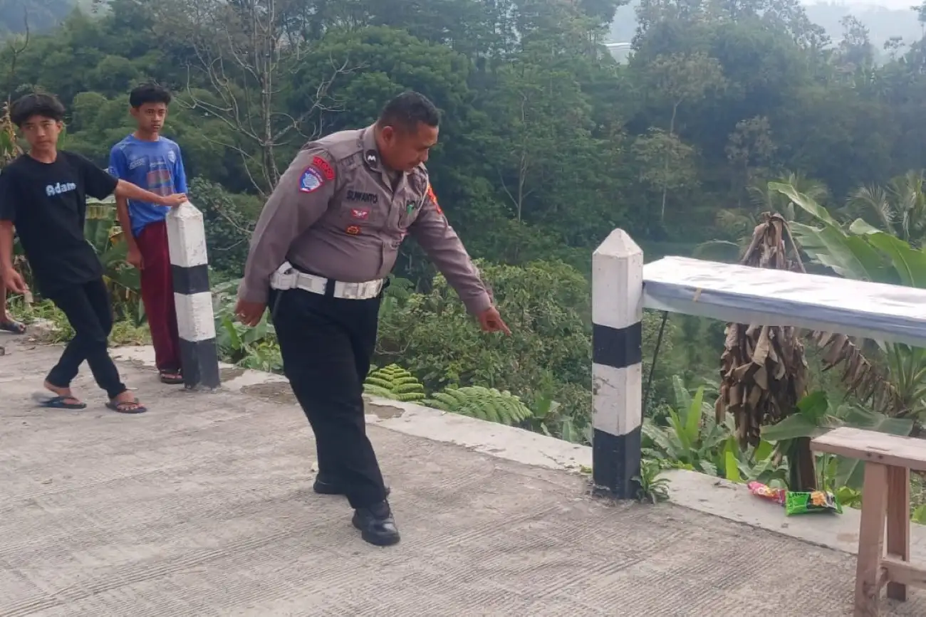 Motor Terjun ke Kebun Warga di Ngargoyoso Karanganyar, Pasutri Meninggal Dunia