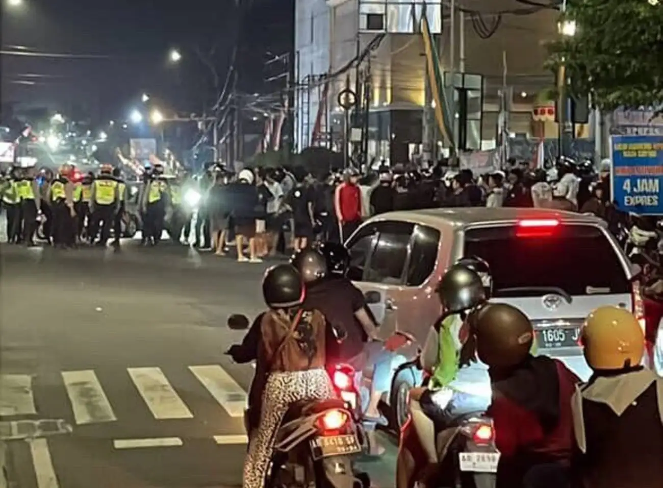 Viral Bentrok Antar-Suporter Persib Bandung dan PSIM di Sejumlah Titik di Jogja