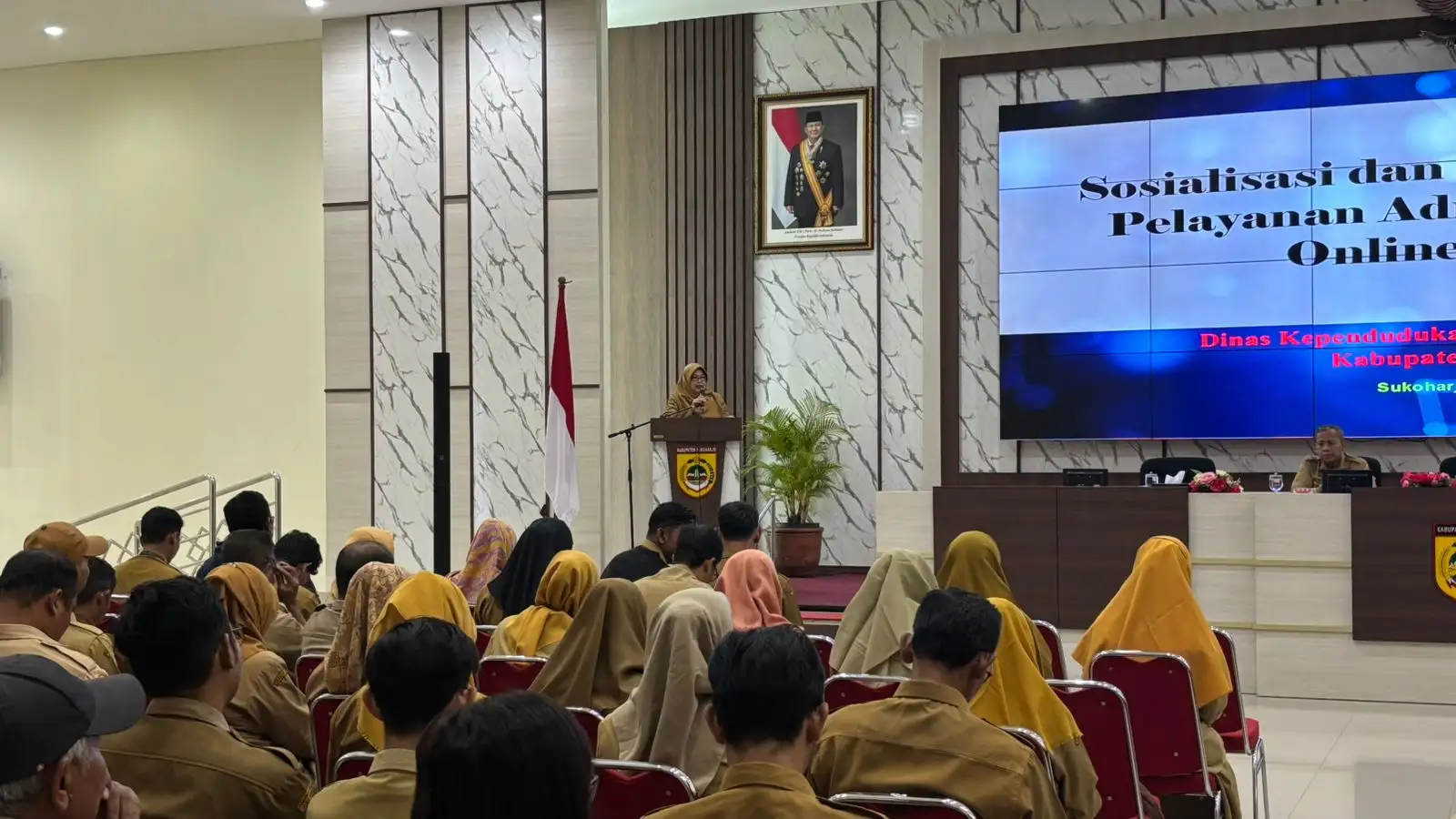 Urus Adminduk di Sukoharjo Sudah Bisa Lewat HP, Ini Jenis Layanannya