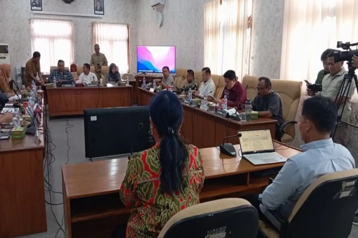 Pansus DPRD Pati Gandeng Pakar Hukum Tata Negara untuk Pemakzulan Bupati
