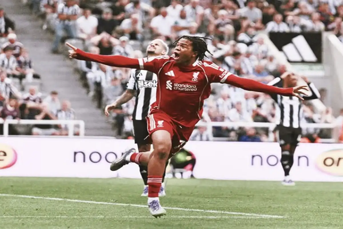 Liverpool Menang Dramatis, Kalahkan 10 Pemain Newcastle 3-2