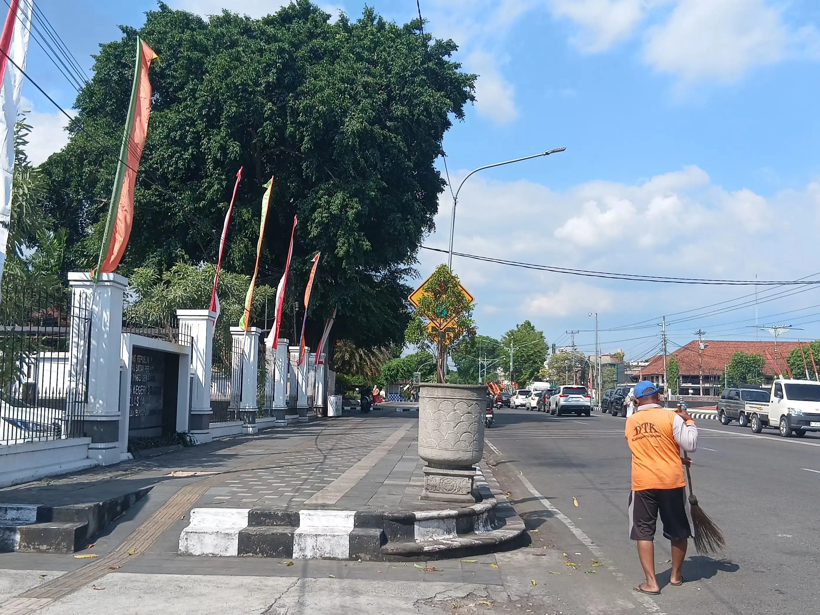 Glowingisasi Jalan Raya Sukowati Sragen Telan Dana Rp15 Miliar