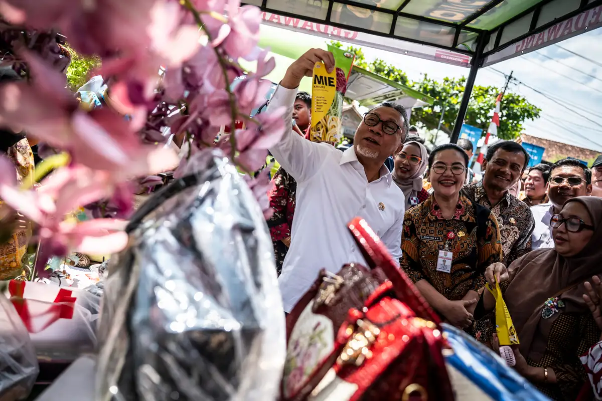 Ratusan Koperasi di Semarang Belum Aktif, Zulhas Dorong Pinjaman Bank