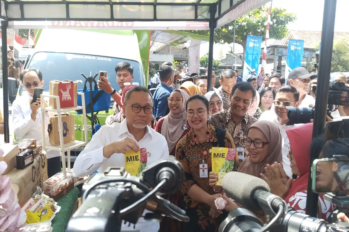 Menko Zulhas Sebut 1.000 Koperasi Merah Putih Sudah Beroperasi di Jawa Tengah