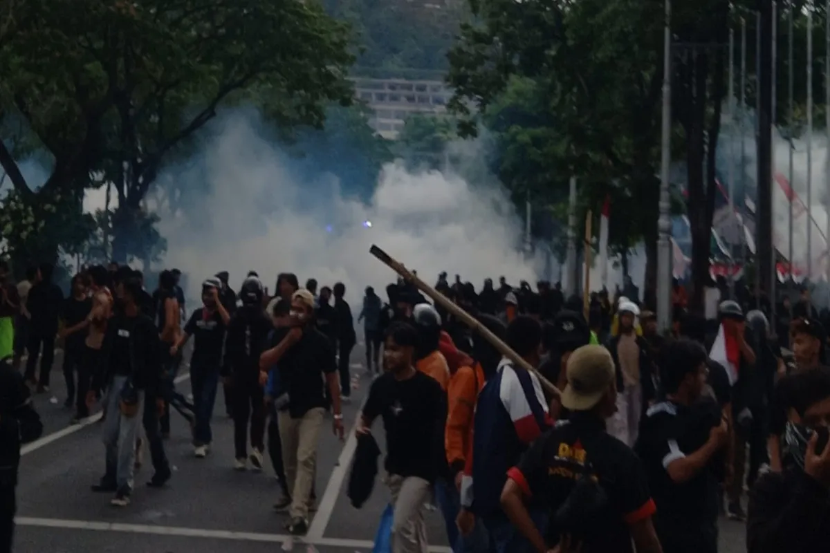 Kericuhan Aksi Demo di Semarang: Polisi Bebaskan 45 Orang yang Ditangkap