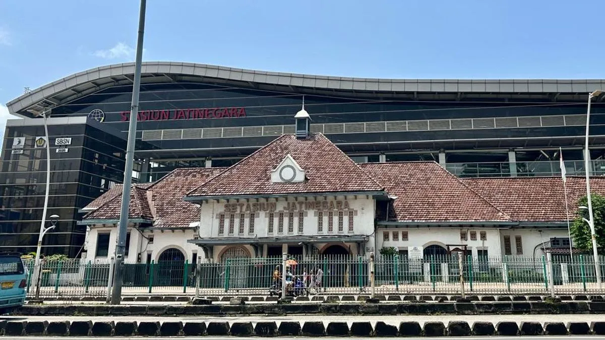 KAI Perpanjang Perhentian KA di Stasiun Jatinegara Hingga 2 September