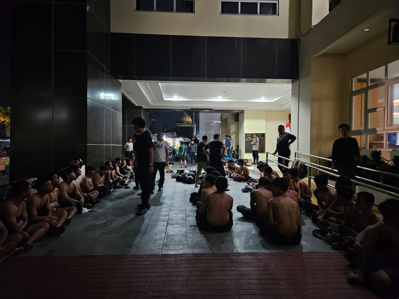 Diduga Lakukan Perusakan, 65 Orang Ditangkap Polisi di Kawasan DPRD Solo