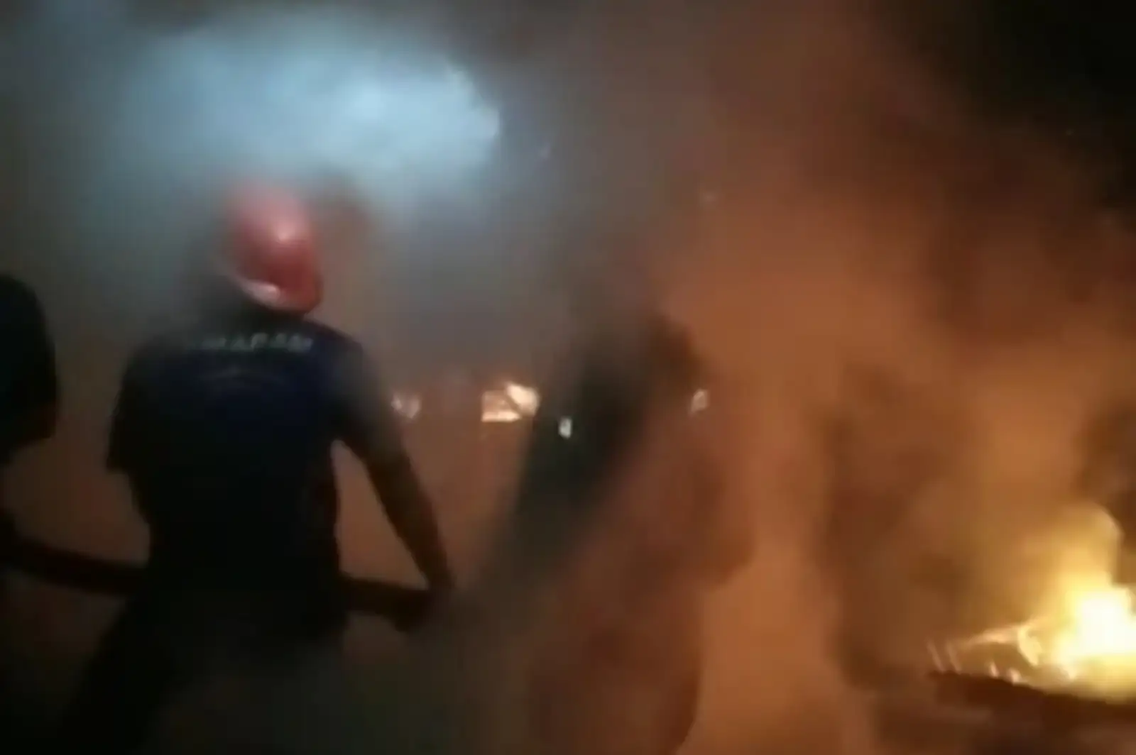 Diduga akibat Korsleting, 2 Rumah di Ponorogo Ludes Terbakar