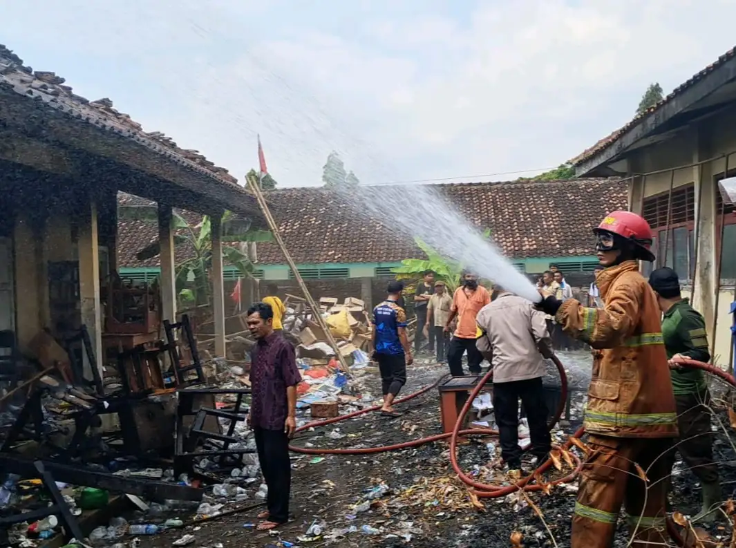 Eks-Ruang Keterampilan SMPN 1 Sambirejo Terbakar, Kerugian Rp20 Juta