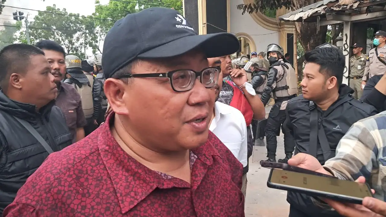 Demo Berakhir Damai, Ketua DPRD Solo Janji Akomodasi Tuntutan Mahasiswa
