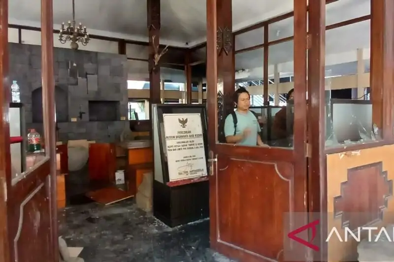 Tolong Kembalikan Artefak di Museum Bagawanta Bhari Kediri
