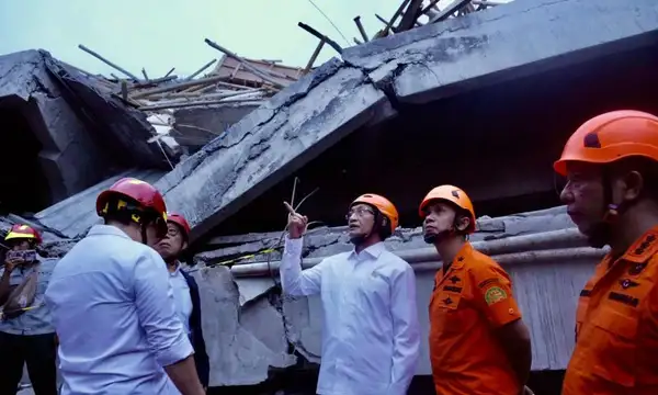 U ozini qanday sikishini korsatdi Osgan qora tanli ayollar mushuk