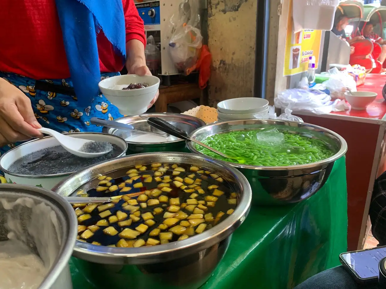 Mencicipi Kesegaran Es Dawet Telasih Legendaris di Pasar Gede Solo