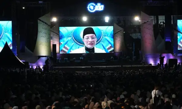 Gatsu va Lucy seks komiksini tomosha qiling