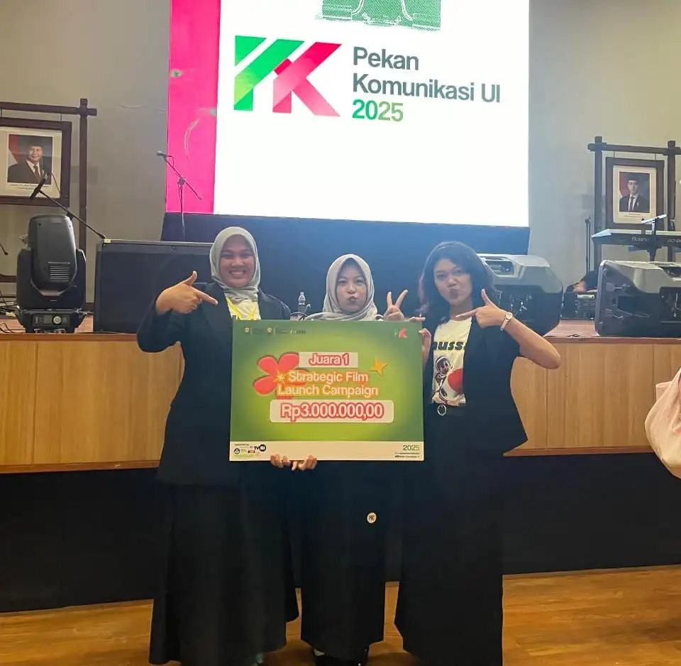 Mahasiswa Ilmu Komunikasi UNAIR Sabet Juara I Nasional Pekan Komunikasi UI