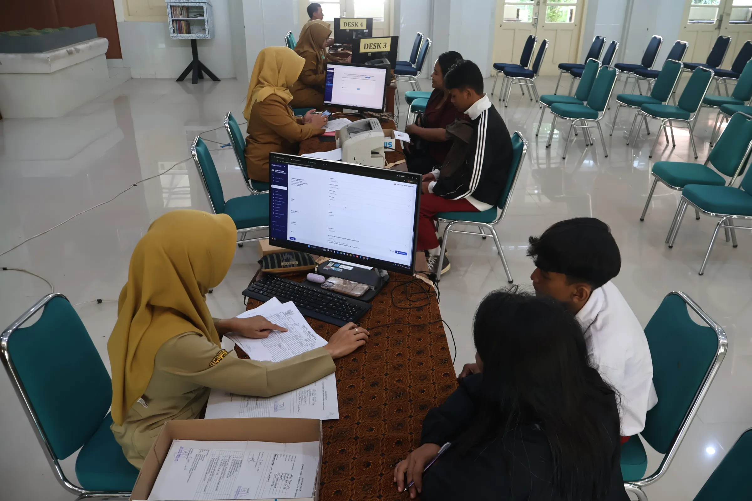 Pendaftaran SPMB 2026 di Solo Dimulai, SMPN 1 Diserbu Calon Siswa