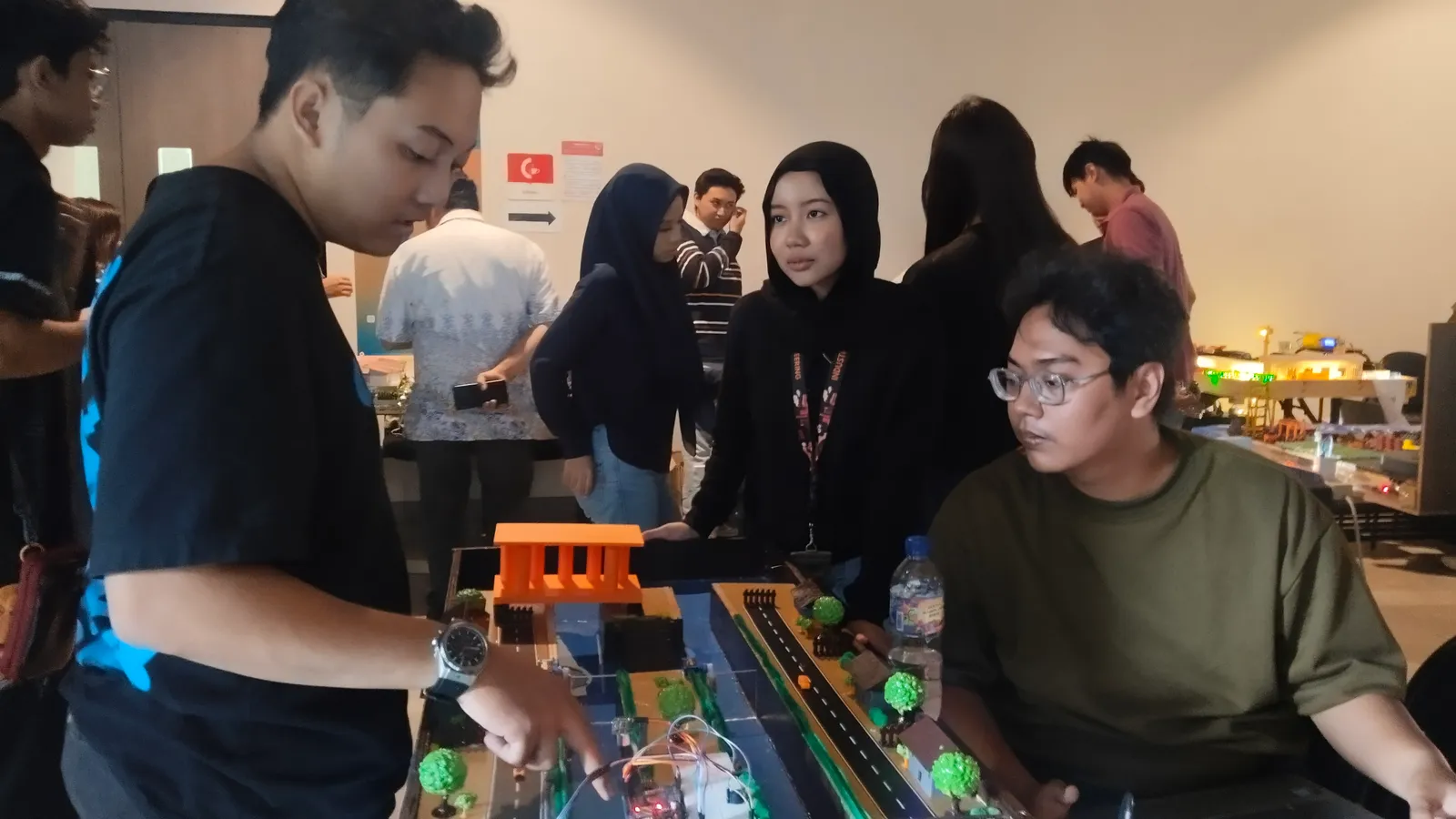 Mahasiswa Pamerkan Irigasi Berbasis AI untuk Atasi Banjir Semarang