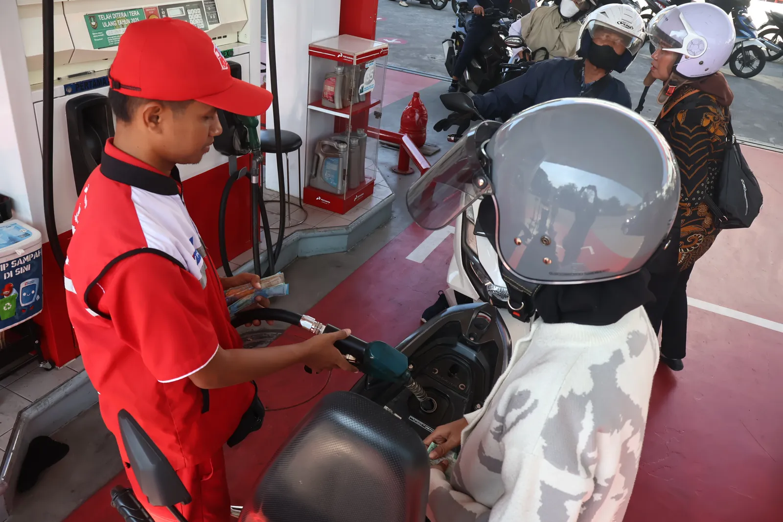 Pertamina Pastikan Stok Pertalite Aman, Distribusi ke SPBU Normal