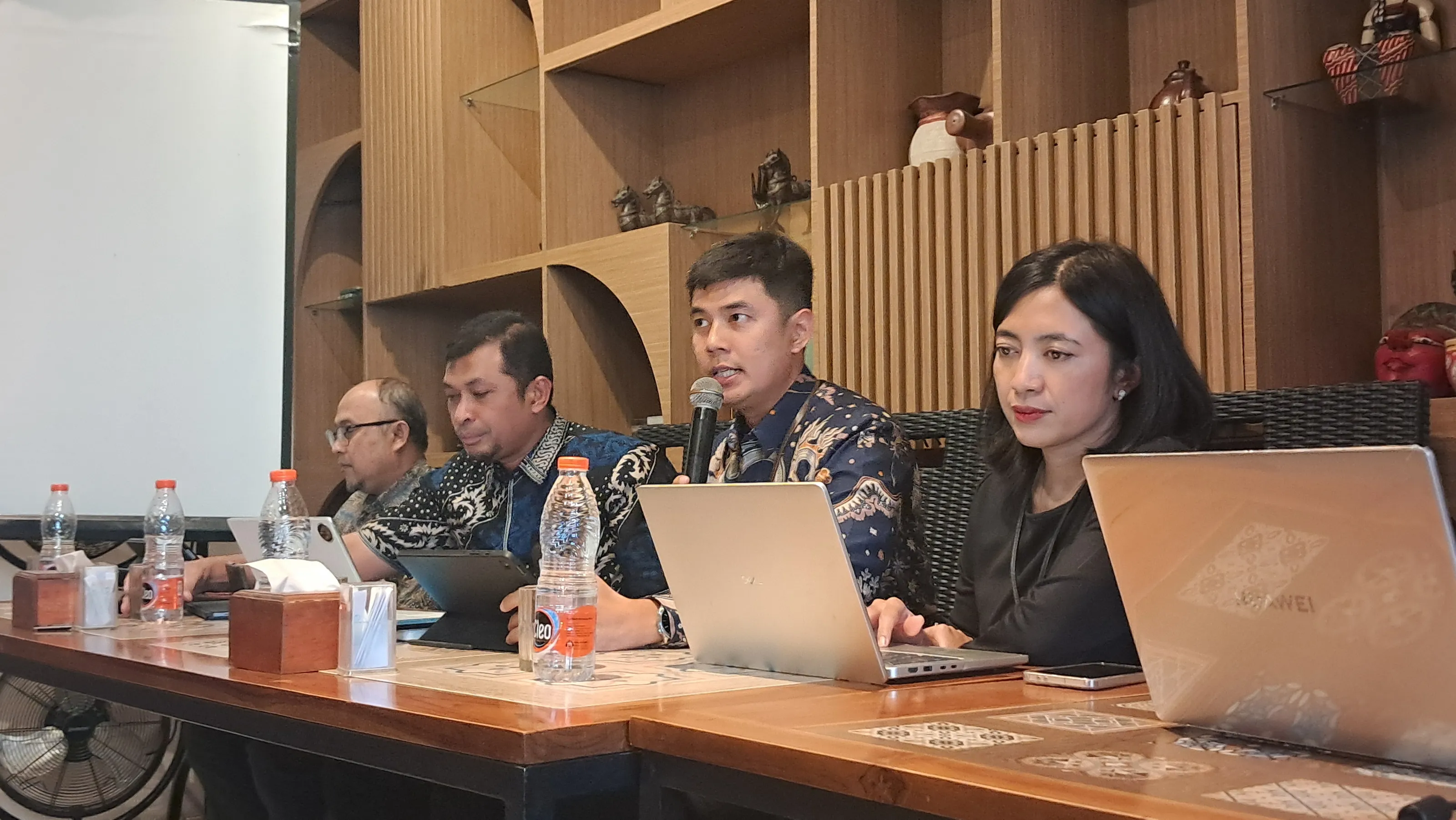 OJK Solo Soroti Kredit Macet, Sektor Non-UMKM Jadi Penyumbang Tertinggi