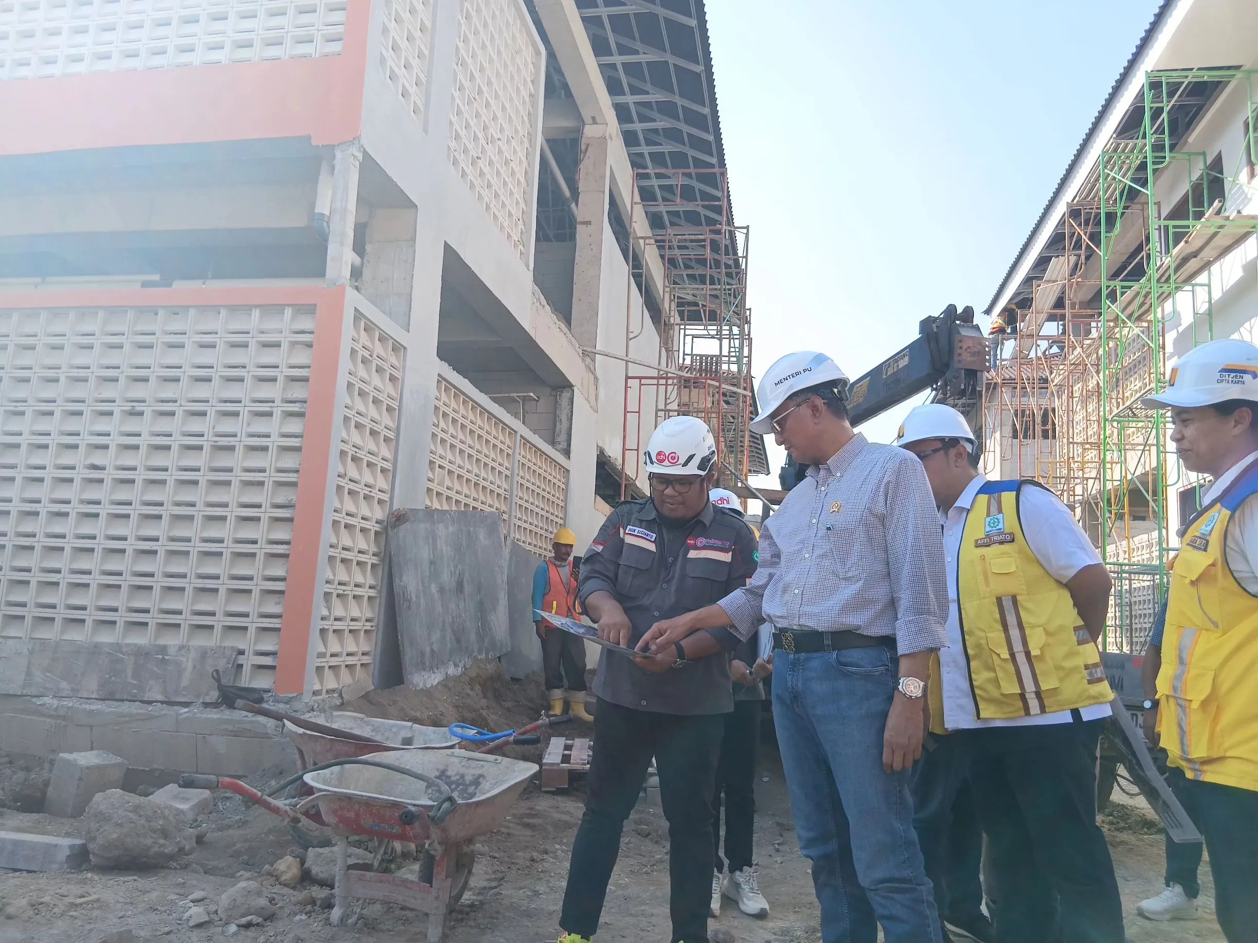 Sidak SRT Sragen, Menteri PU Temukan Kekurangan Pekerja Efek Libur 1 Sura