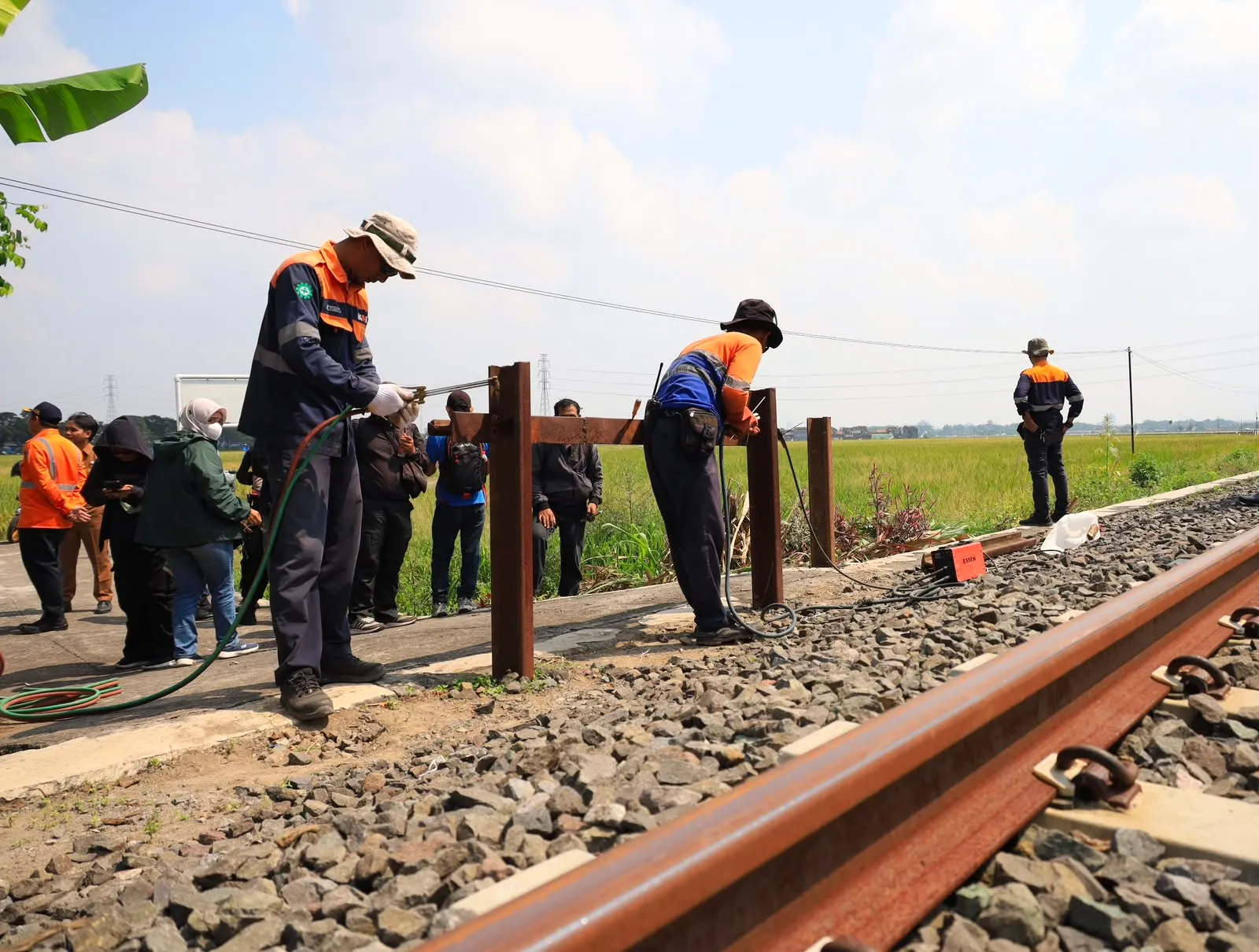 Sleman Kini Bebas Perlintasan Kereta Liar, KAI Tutup Akses Rewulu