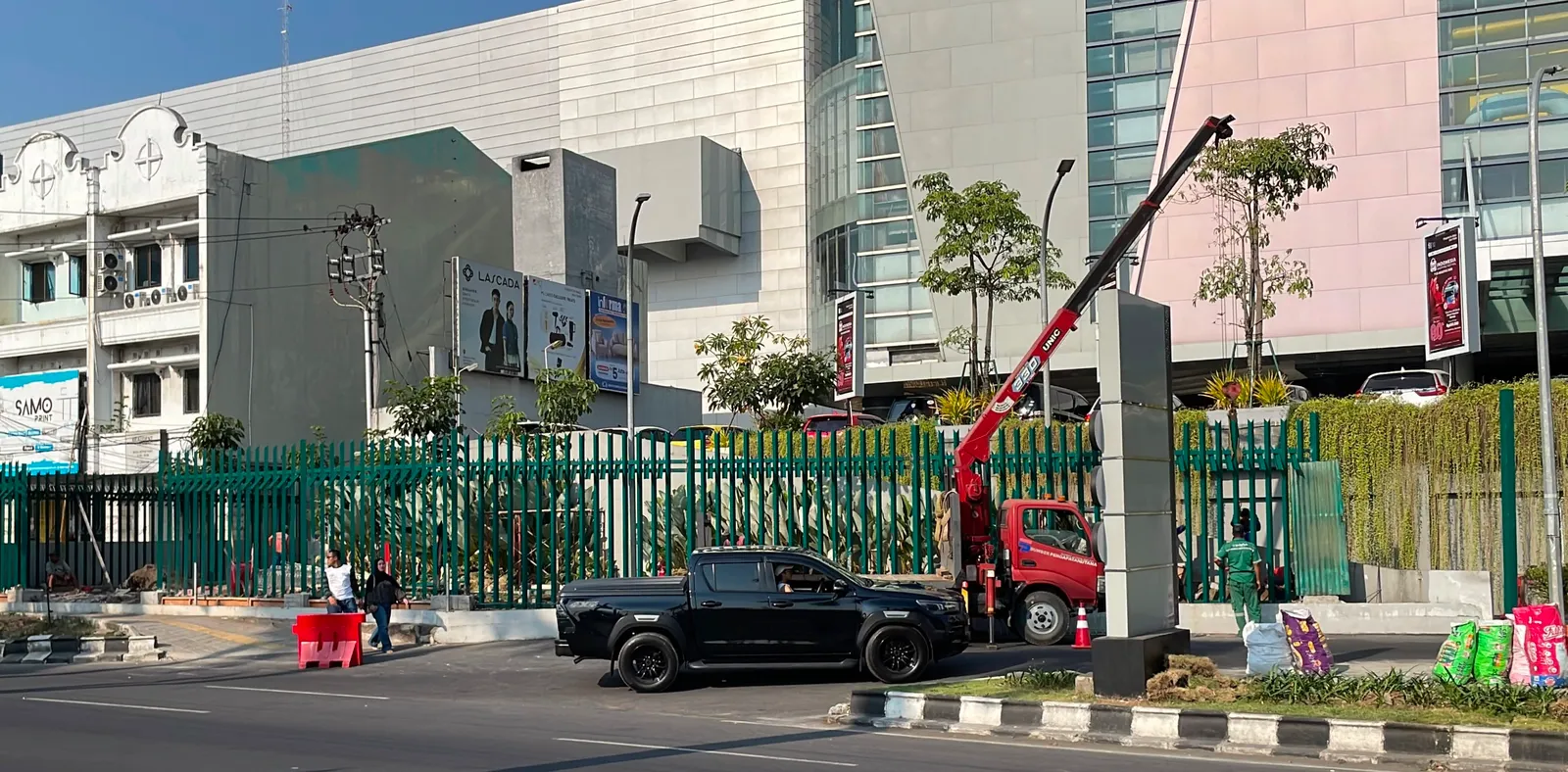 Pakuwon Mall Solobaru Ungkap Alasan Pasang Pagar Besi Setinggi 2,5 Meter
