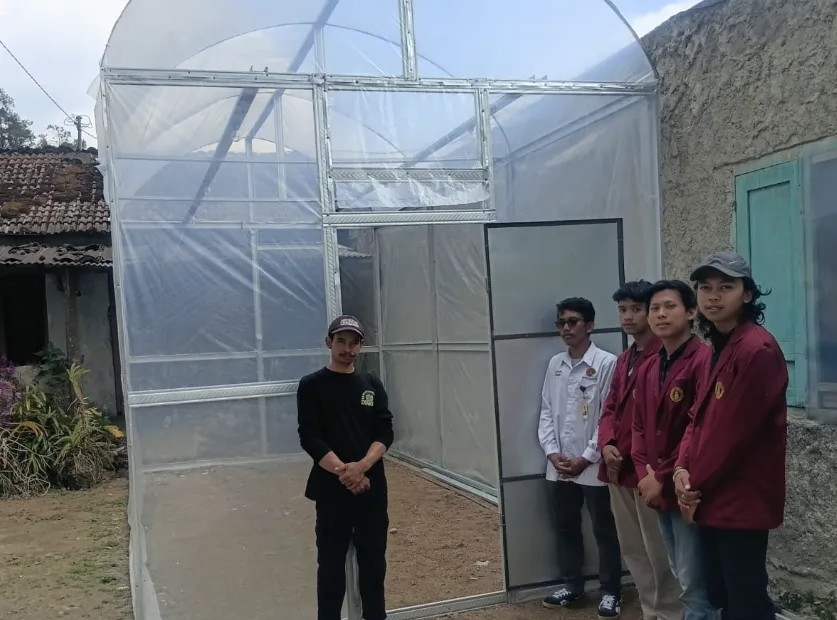 UTP Solo Kenalkan Dryer House System, Bantu Petani Kopi Segorogunung Karanganyar
