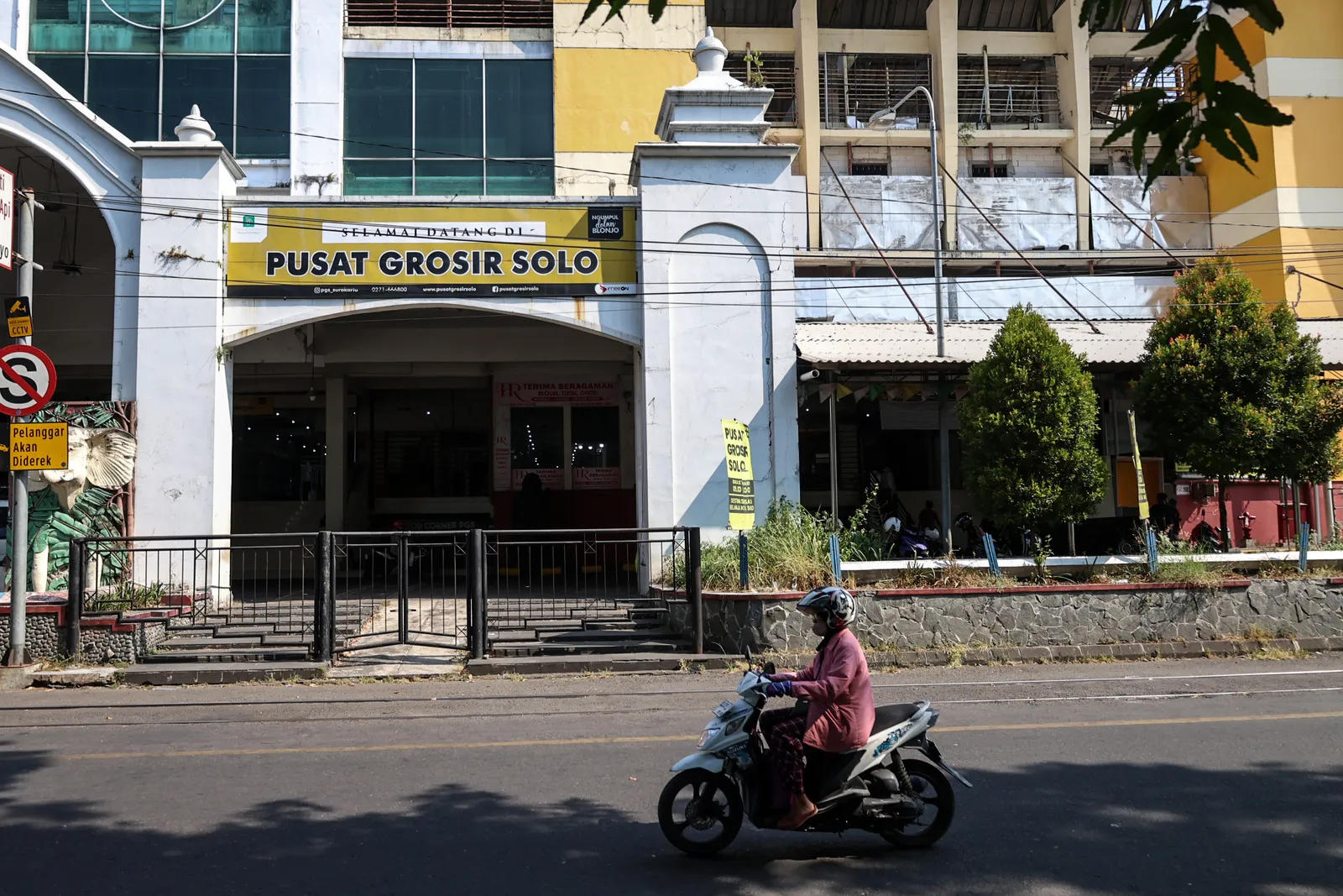 Pusat Grosir Solo Tutup, Ini Dampak Ekonominya Menurut Guru Besar FEB UNS