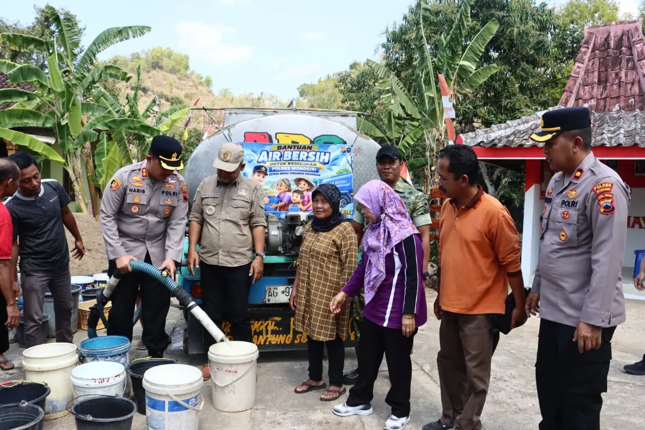 5 Bulan Tak Hujan, Warga Giriwoyo Wonogiri Jalan 2 Km Berburu Air Luweng
