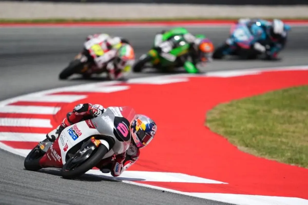 Veda Ega Start ke-16 di Moto3 Inggris 2026, Sempat P3 saat Latihan