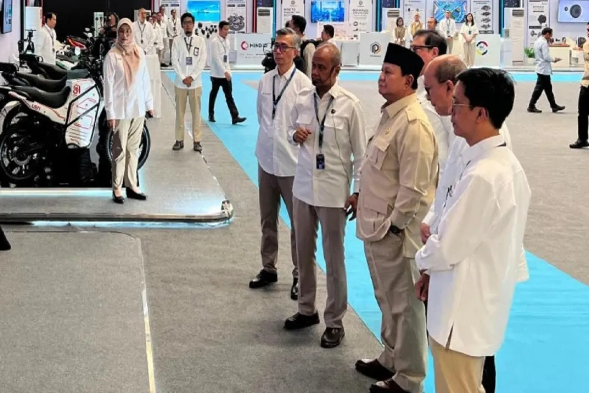 Prabowo Luncurkan MOLINAS di Cikarang, Ekosistem Motor Listrik Dimulai