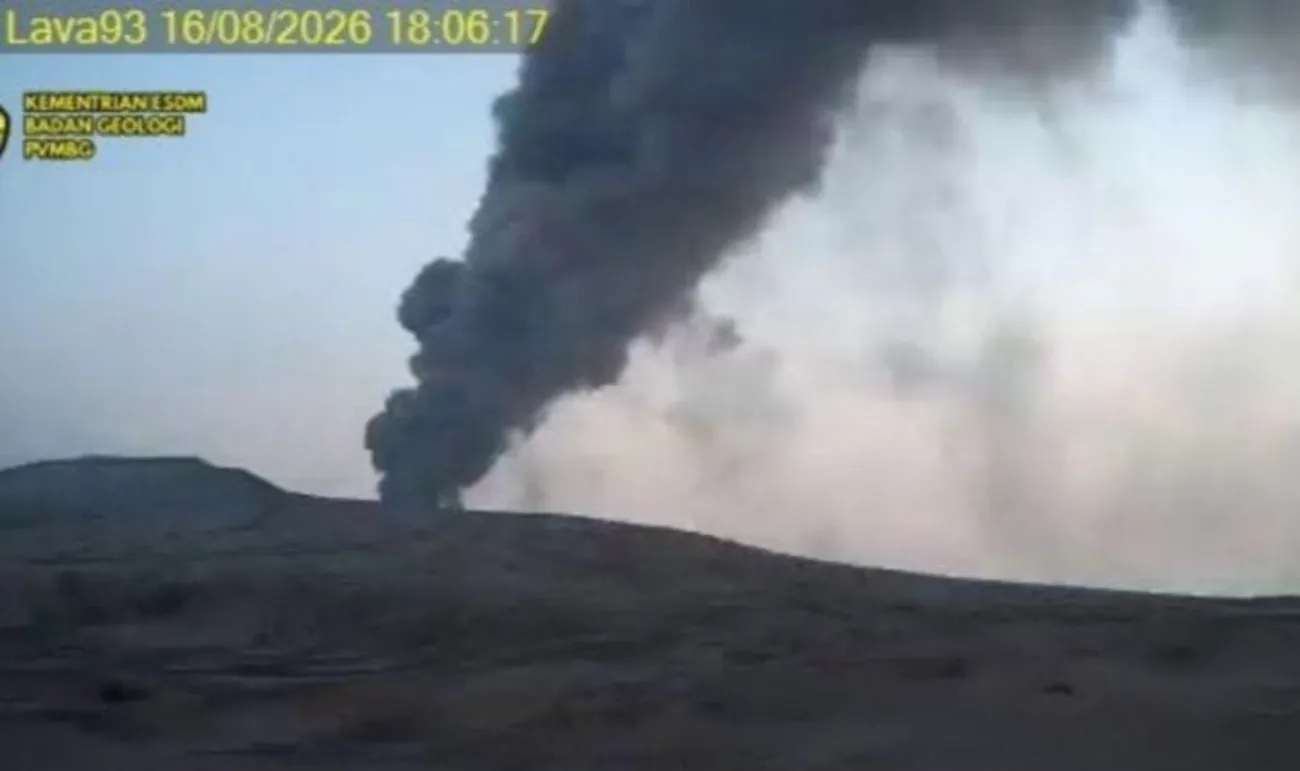 Gunung Anak Krakatau 8 Kali Meletus, Semburkan Lava Pijar