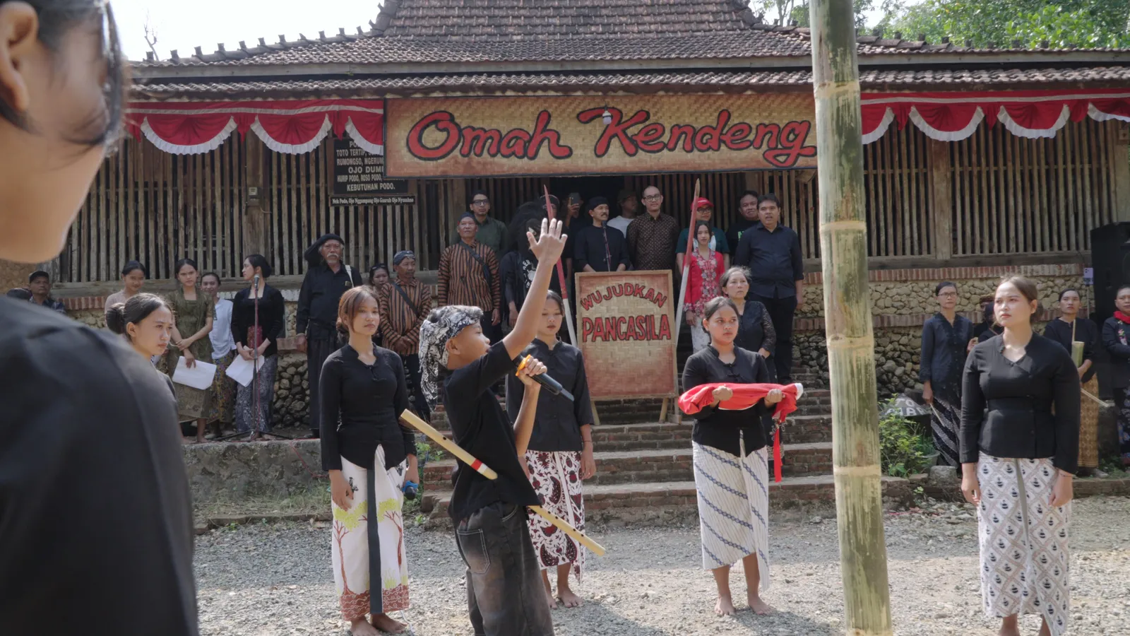 Upacara HUT RI di Kendeng Pati, Kabinet Bayangan Serukan Kedaulatan Rakyat