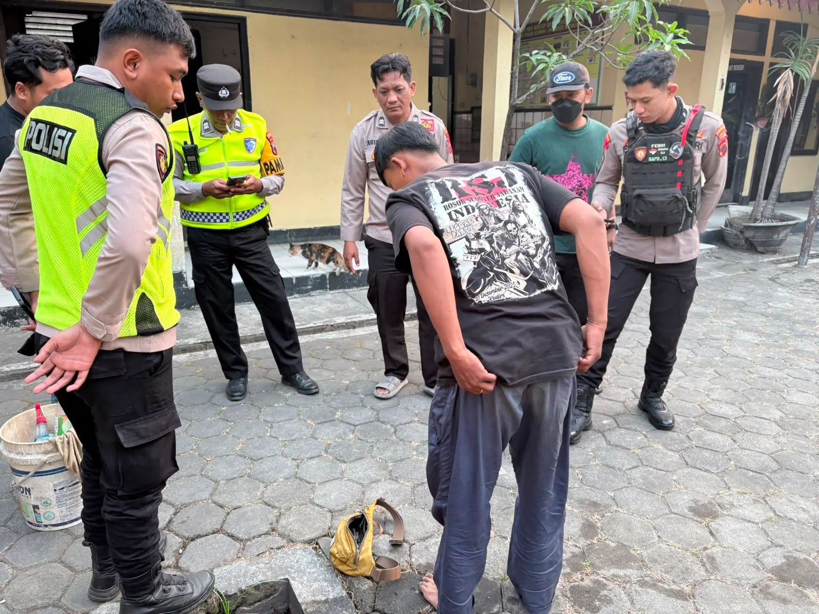 Terpengaruh Obat Terlarang, Pria Karanganyar Bikin Resah di Masjid Shofa Solo