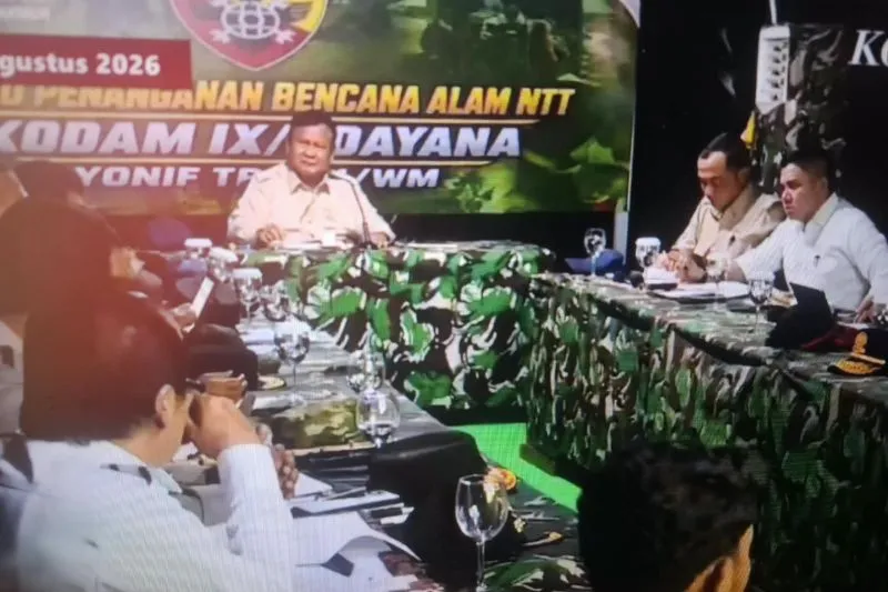 Presiden Prabowo Tinjau Warga Terdampak Gempa Flores di Nagekeo
