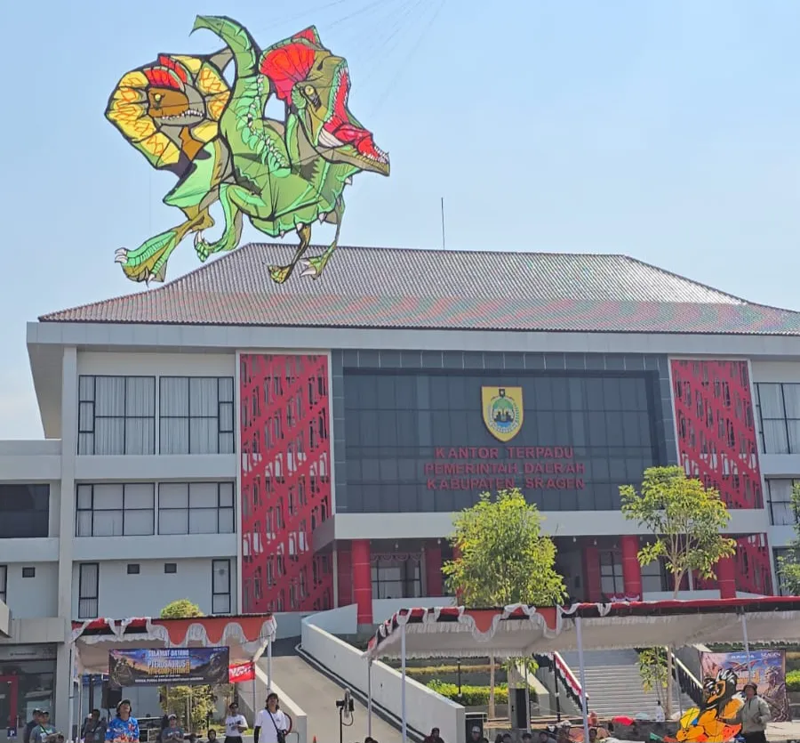 30 Pelayang dari Jateng dan DIY Ramaikan Festival Layang-Layang Sragen