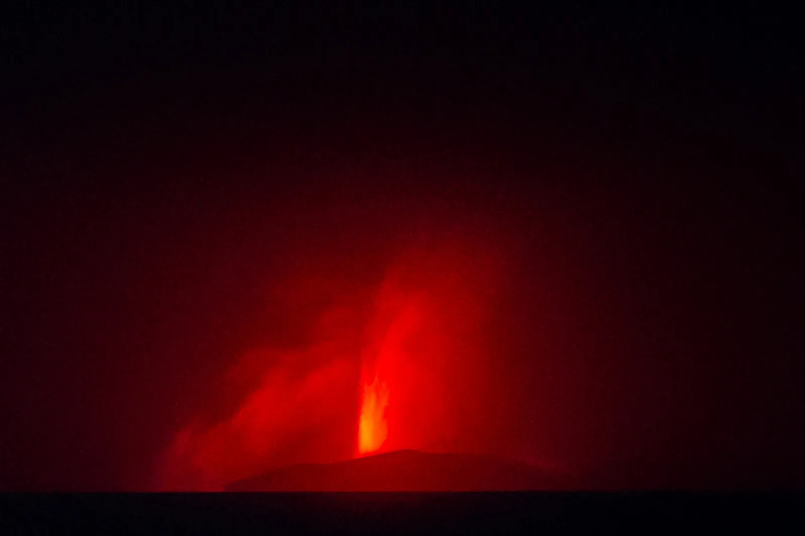 YIA Batalkan 9 Penerbangan Imbas Erupsi Gunung Anak Krakatau