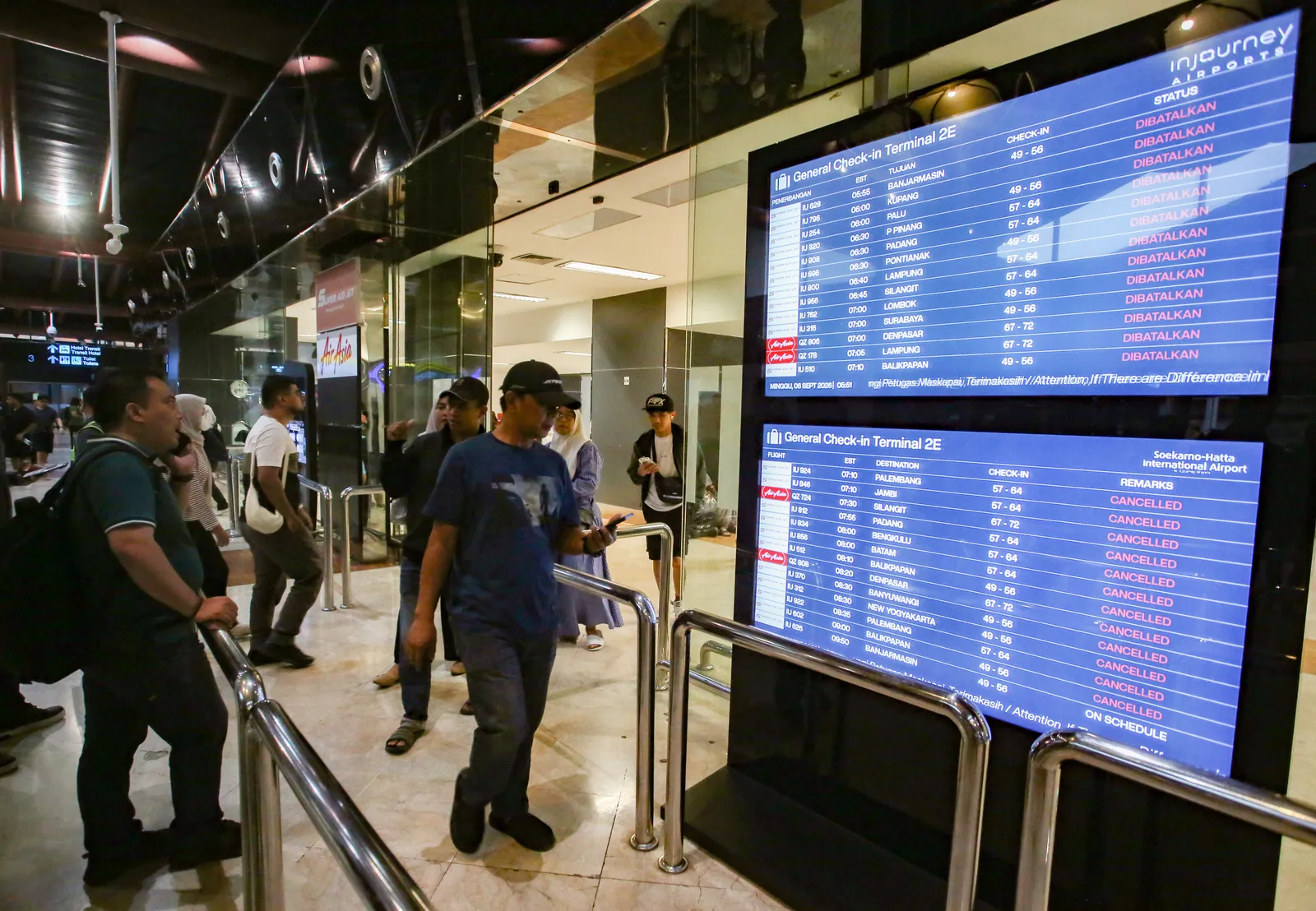 Menhub Perpanjang Penutupan 6 Bandara Terdampak Erupsi Anak Krakatau